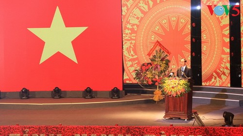 Чан Дай Куанг принял участие в праздновании 25-летия со дня реорганизации провинции Ниньбинь - ảnh 2
